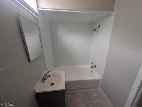 7515 Ottawa Road Cleveland OH 44105