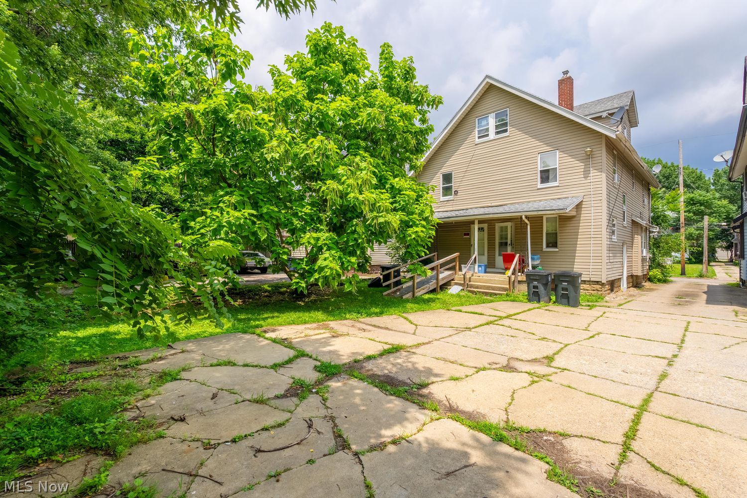 46-48 E Archwood Avenue Akron OH 44301