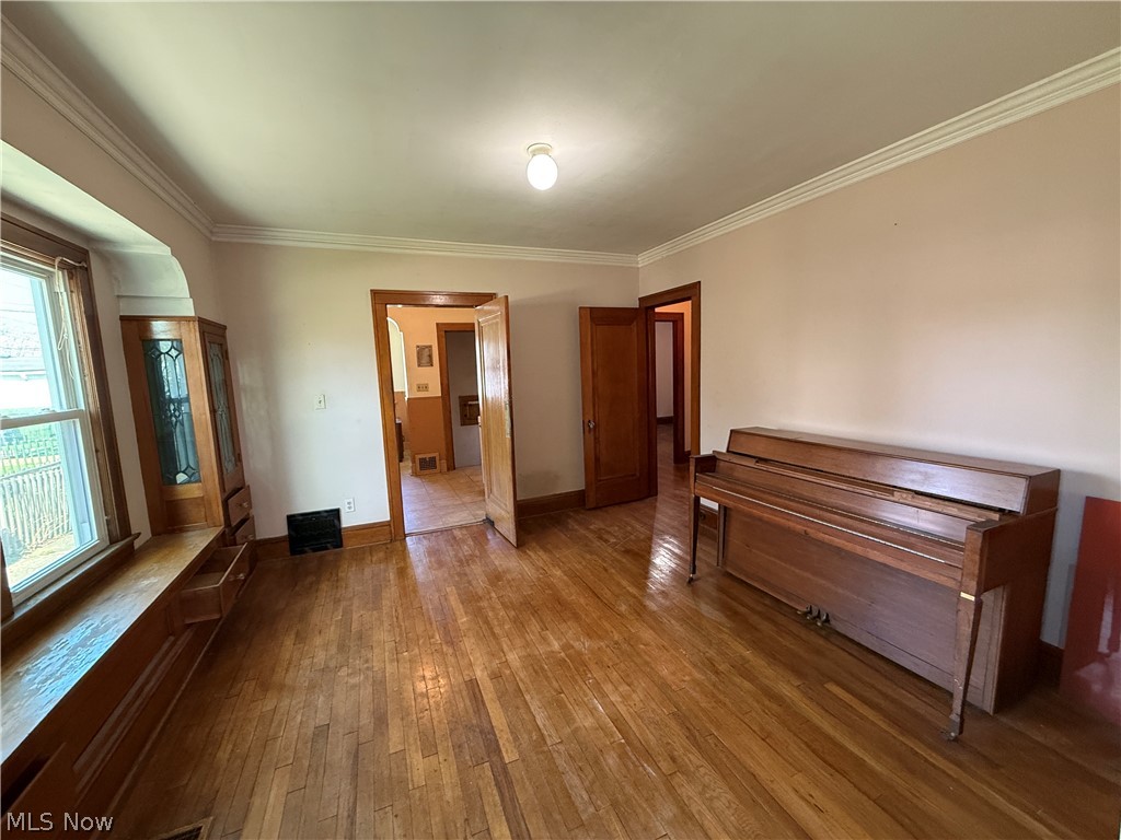 18309 Edgerton Road Cleveland OH 44119