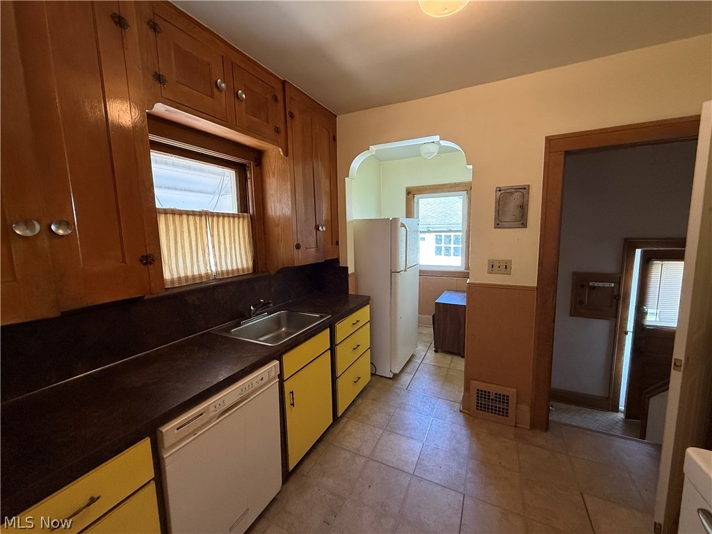 18309 Edgerton Road Cleveland OH 44119