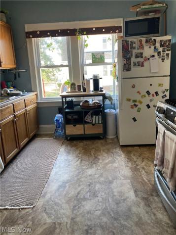 2110 Bunts Road Lakewood OH 44107