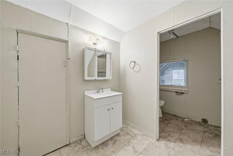 2147 W 11th Street Cleveland OH 44113