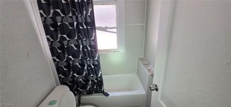 18024 Olympia Road Cleveland OH 44112