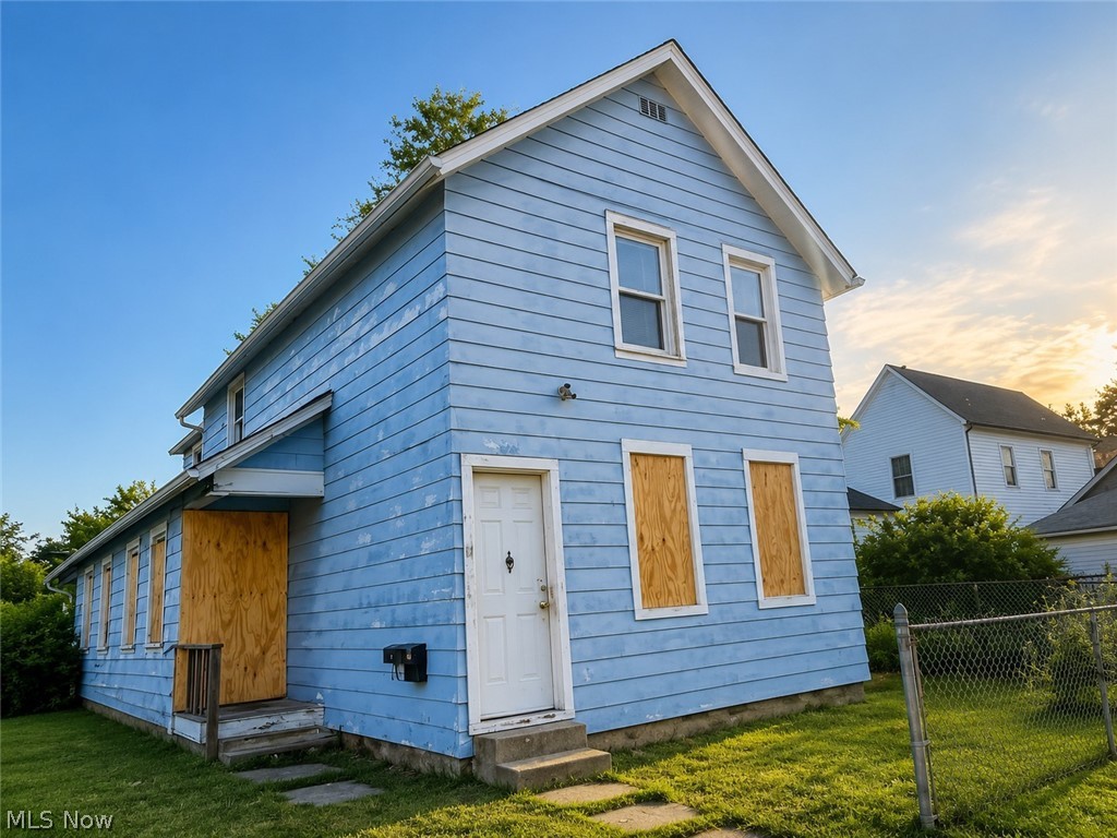 1902 Rowley Avenue Cleveland OH 44109