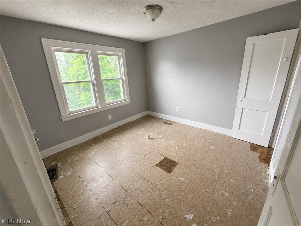 3698 E 143rd Street Cleveland OH 44120