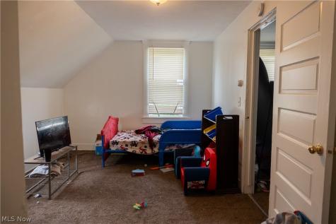 3247 W 56th Street Cleveland OH 44102