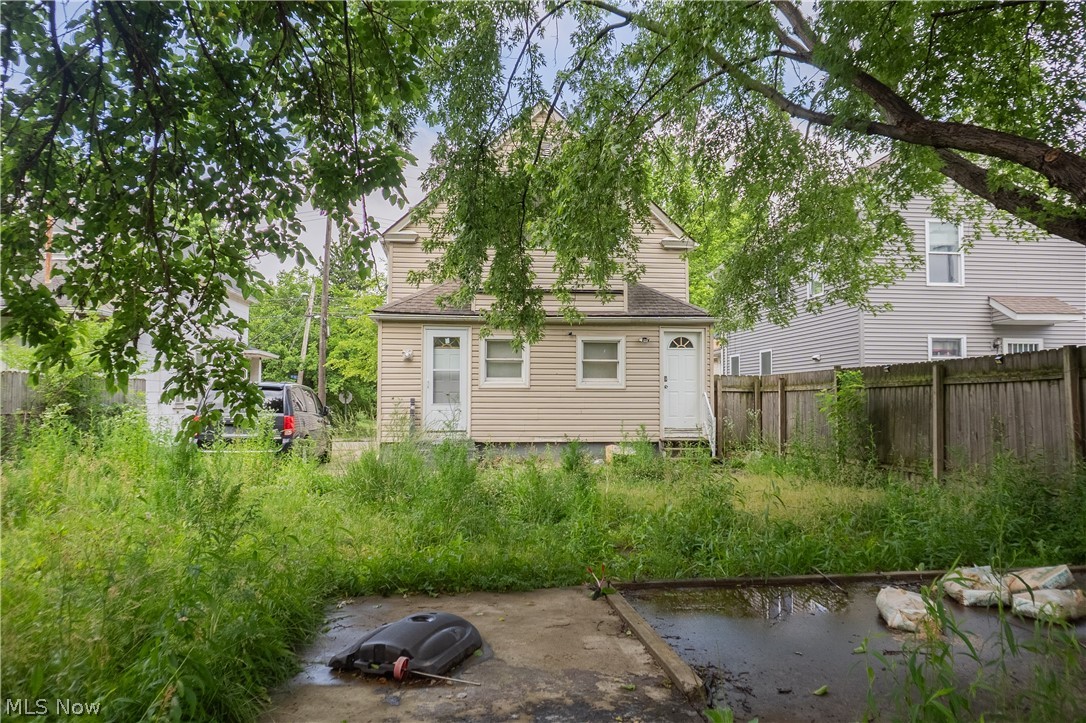 3247 W 56th Street Cleveland OH 44102