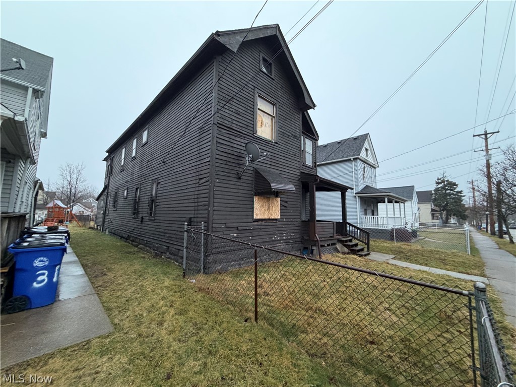 3185 W 58th Street Cleveland OH 44102