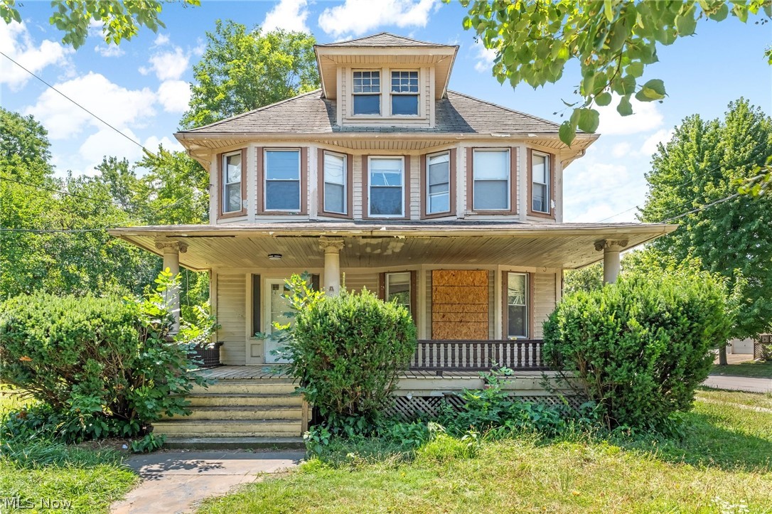 6302 Francis Avenue Cleveland OH 44127