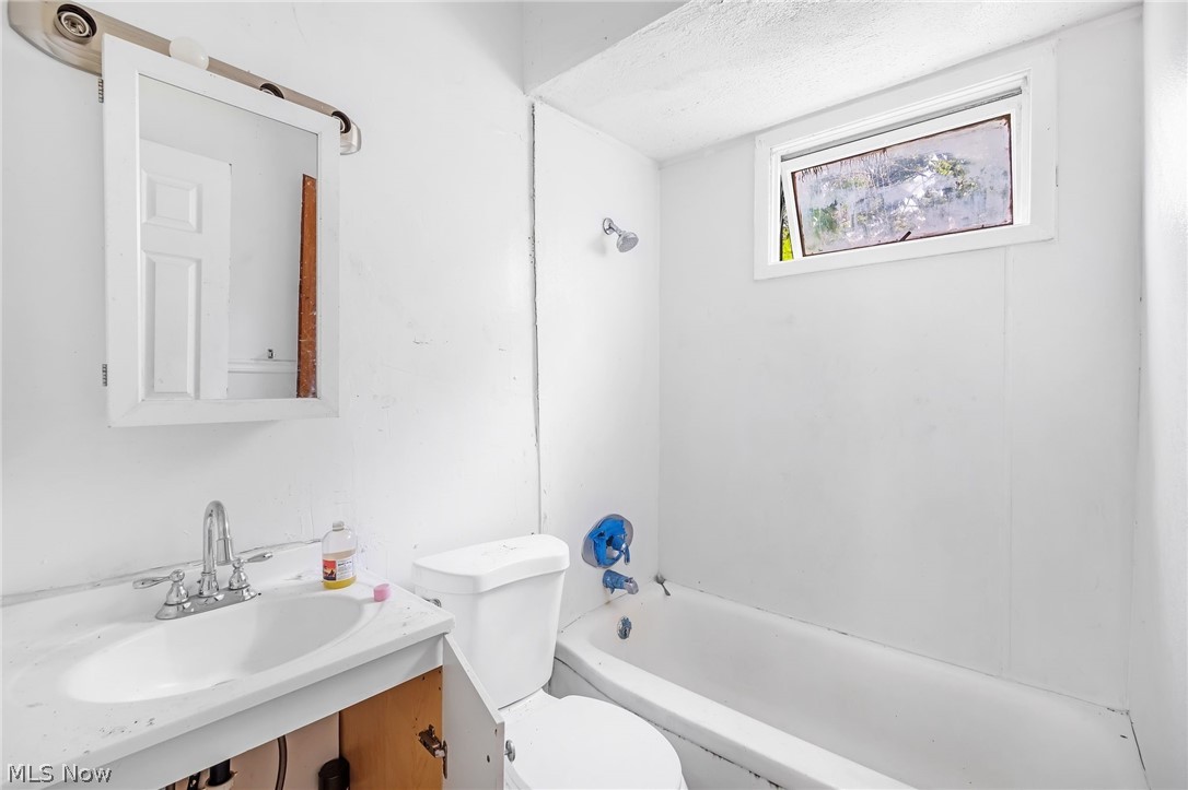 6302 Francis Avenue Cleveland OH 44127