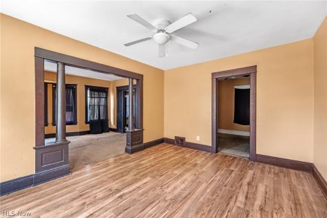 6302 Francis Avenue Cleveland OH 44127