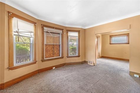 6302 Francis Avenue Cleveland OH 44127