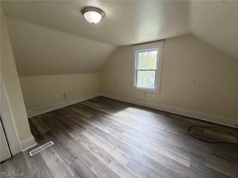 277 Crandall Avenue Youngstown OH 44504