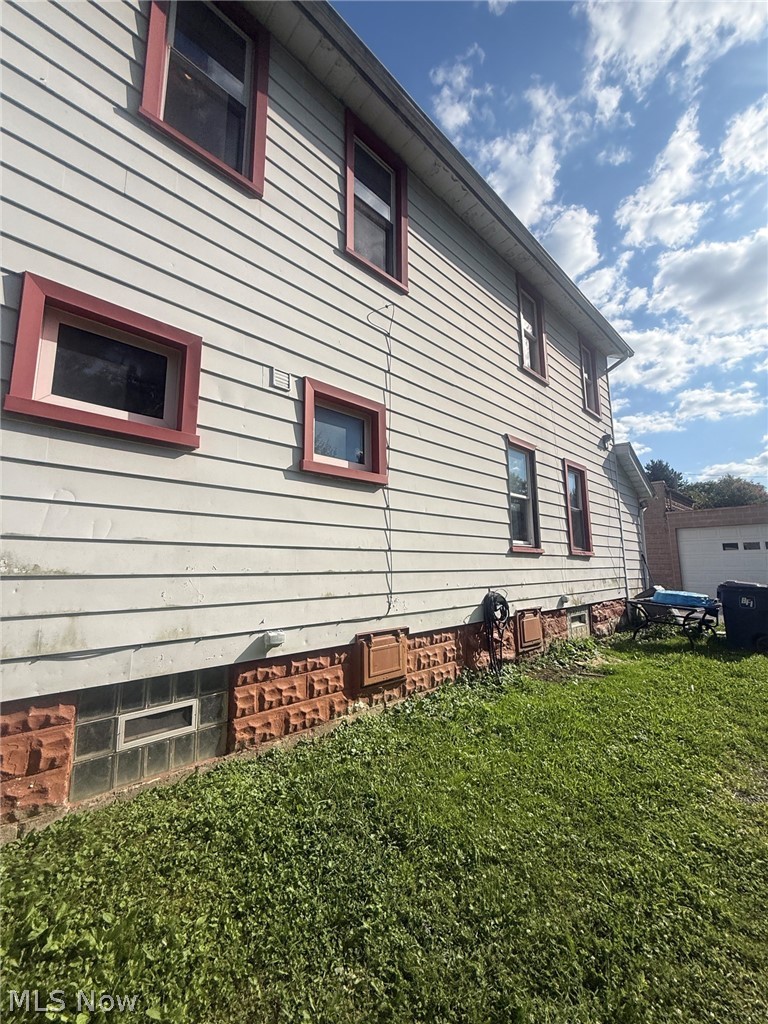 303 W Marshall Road Mcdonald OH 44437