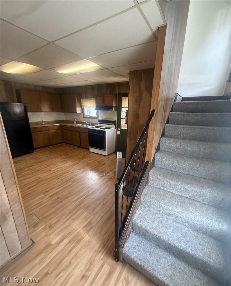 303 W Marshall Road Mcdonald OH 44437