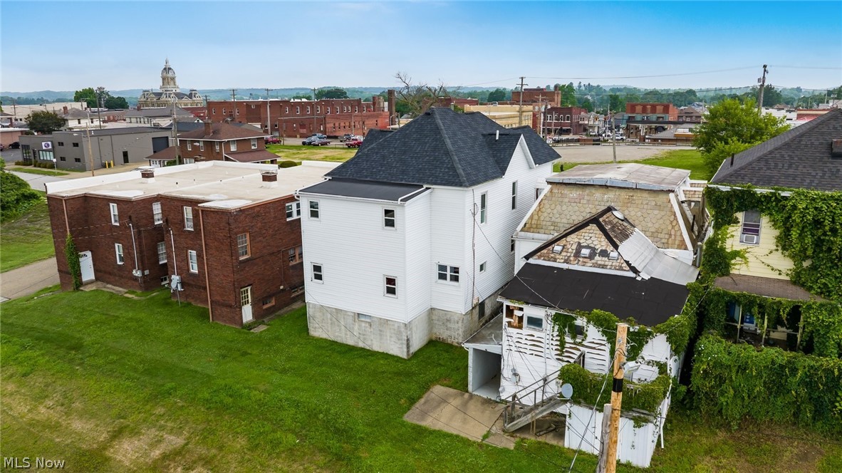1006 Gaston Avenue Cambridge OH 43725
