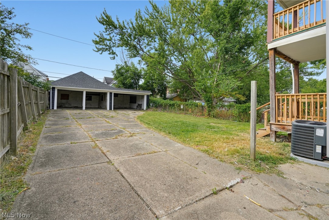 7822 Laumar Avenue Cleveland OH 44105