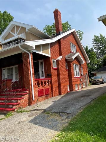13118 Saybrook Avenue Garfield Heights OH 44105