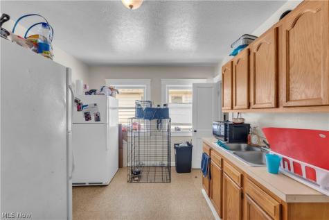9607 Sophia Avenue Cleveland OH 44104