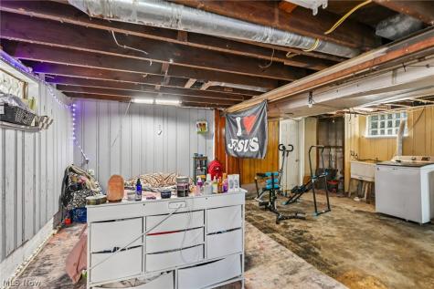 116 Lafayette Avenue Niles OH 44446