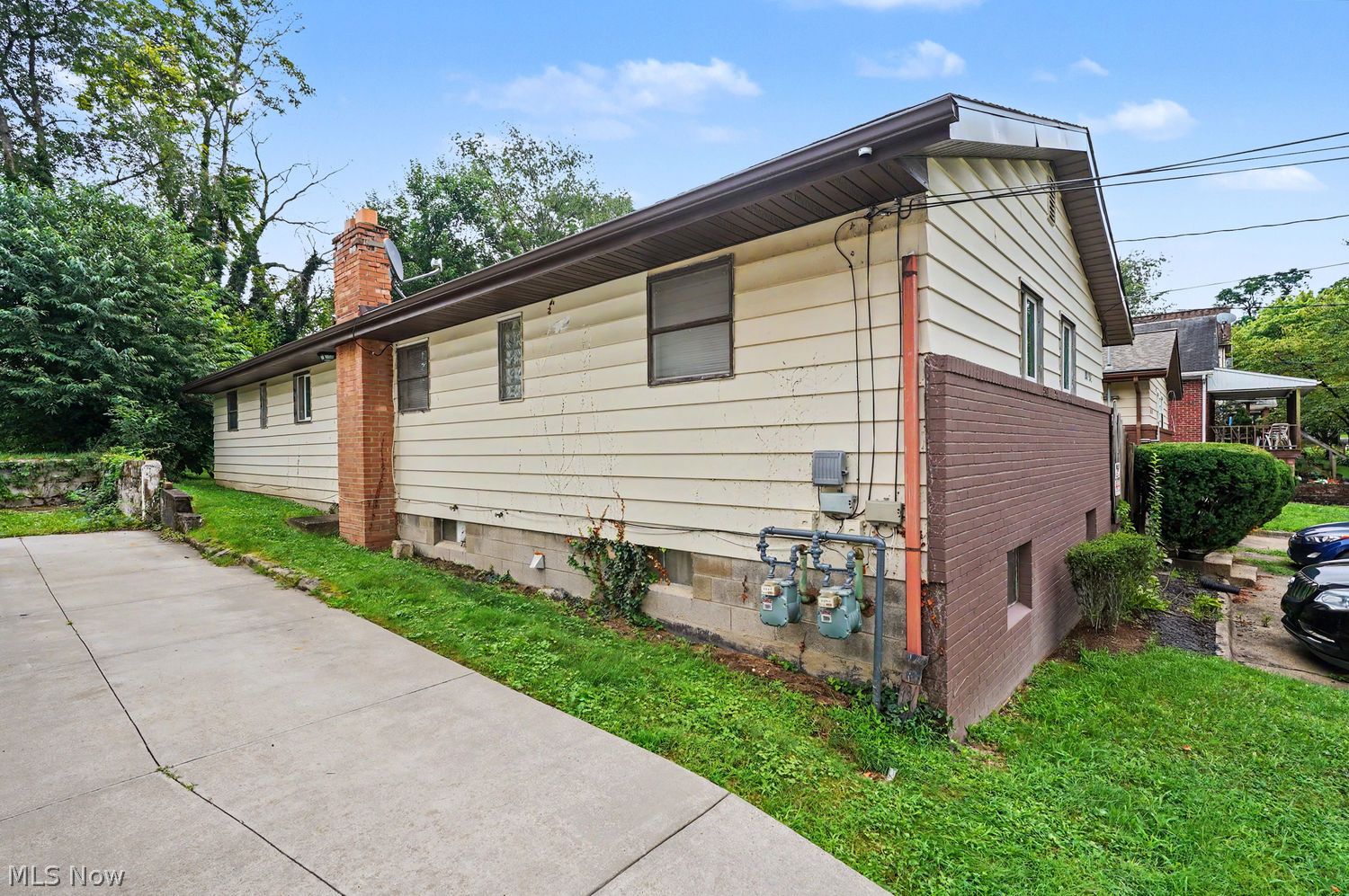 343 - 345 Julien Avenue Akron OH 44310