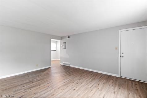 3293 7th Street Cuyahoga Falls OH 44221