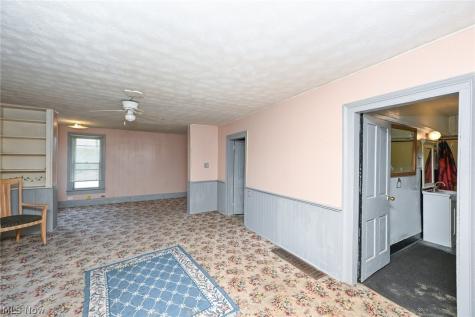 893 Norton Avenue Barberton OH 44203