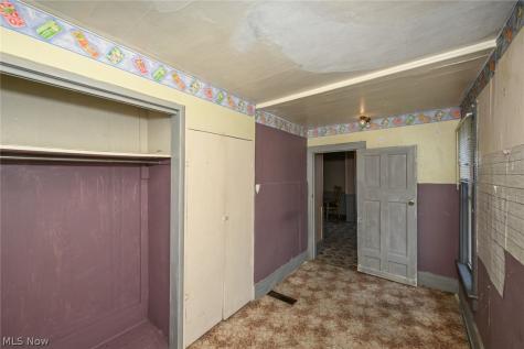 893 Norton Avenue Barberton OH 44203