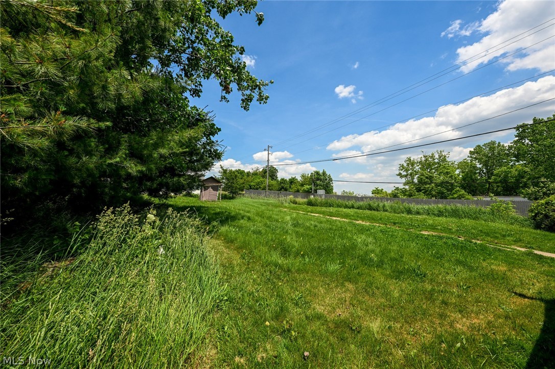 893 Norton Avenue Barberton OH 44203