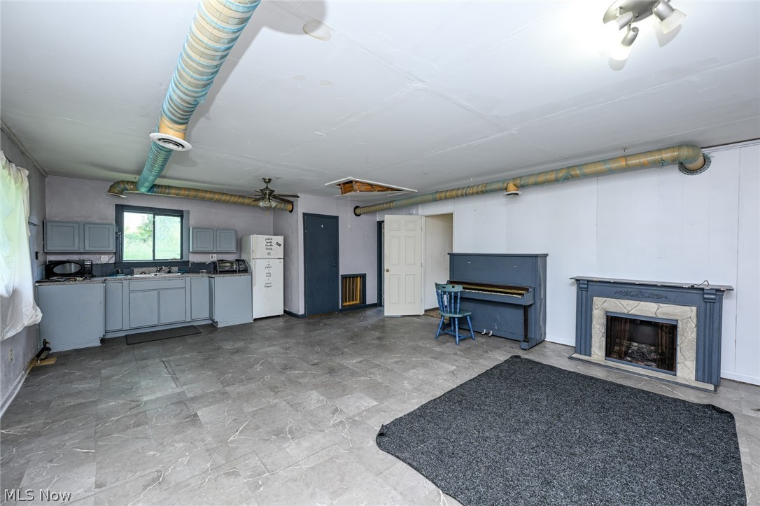893 Norton Avenue Barberton OH 44203