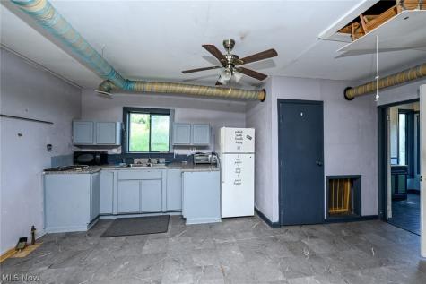 893 Norton Avenue Barberton OH 44203