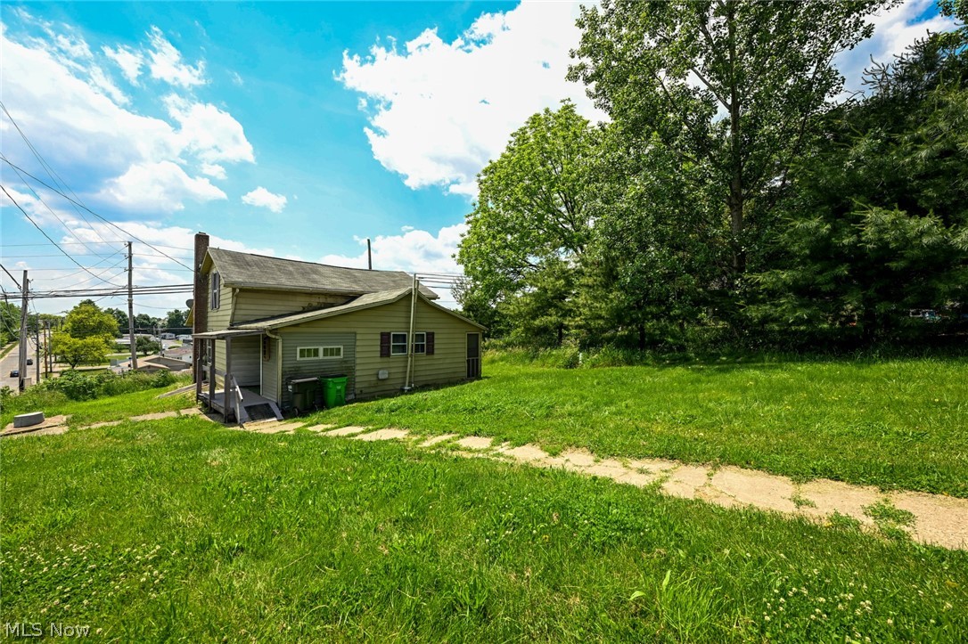 893 Norton Avenue Barberton OH 44203