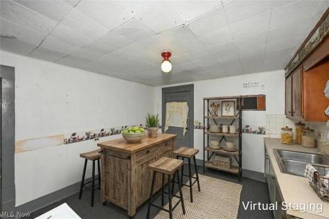 893 Norton Avenue Barberton OH 44203