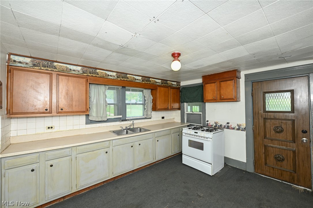 893 Norton Avenue Barberton OH 44203