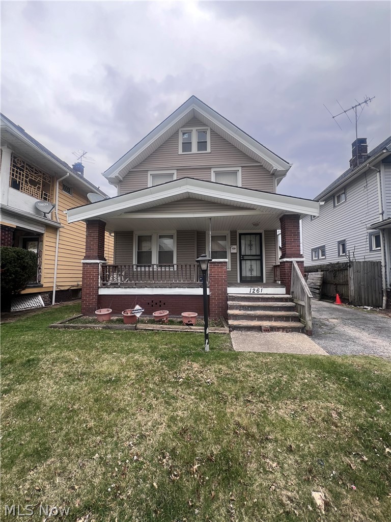 1261 E 134th Street East Cleveland OH 44112