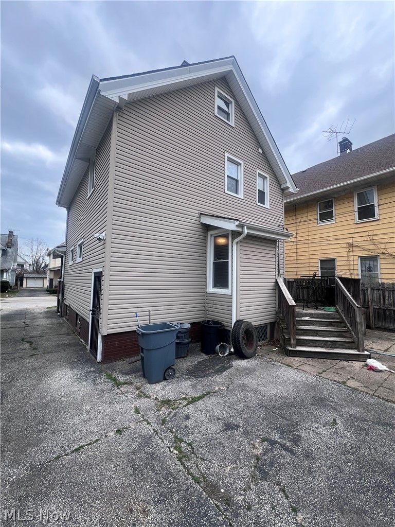 1261 E 134th Street East Cleveland OH 44112