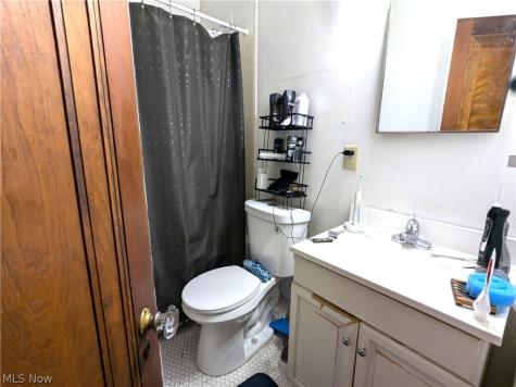17812 E Park Drive Cleveland OH 44119
