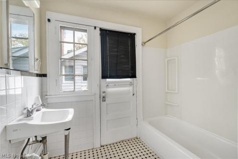 3328 Kildare Road Cleveland Heights OH 44118