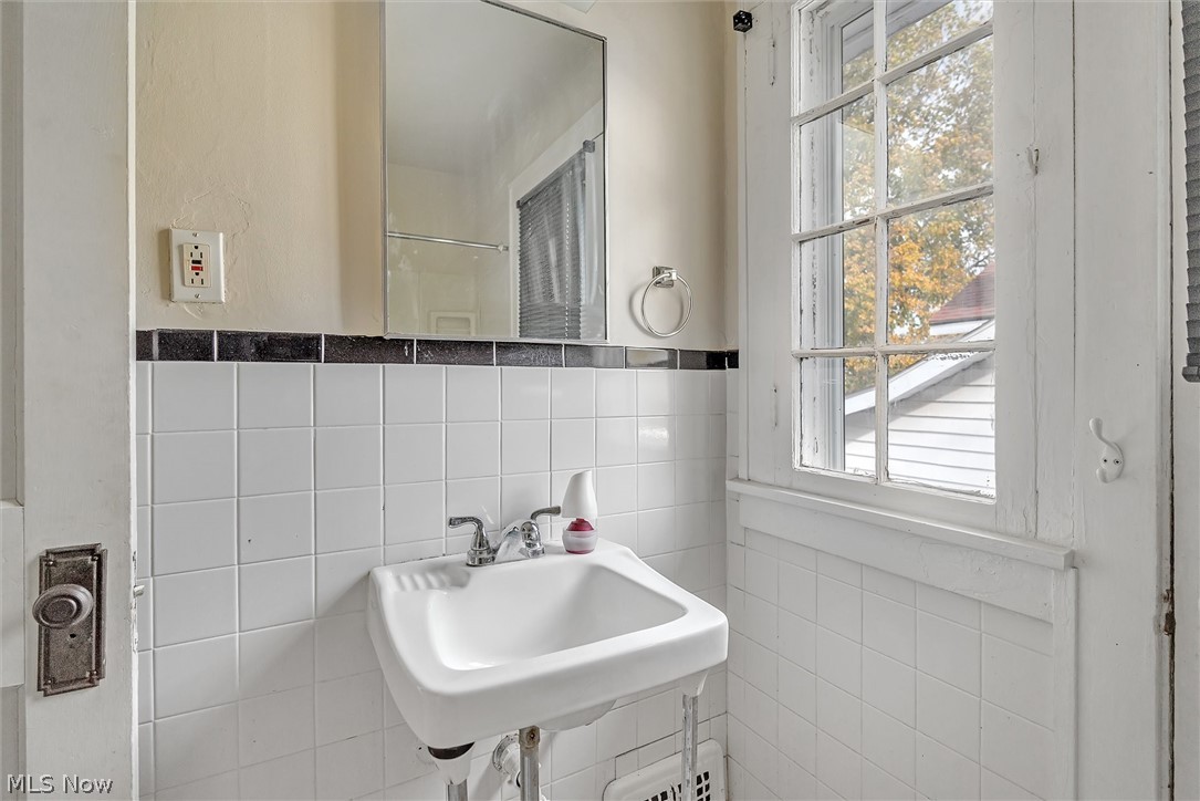3328 Kildare Road Cleveland Heights OH 44118