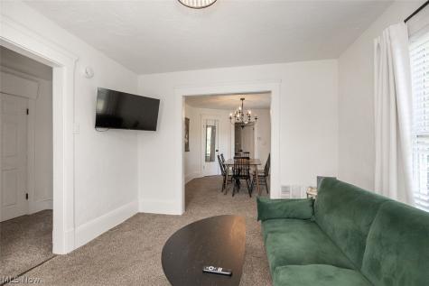 2334 E 97th Street Cleveland OH 44106
