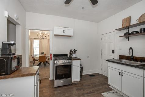 2334 E 97th Street Cleveland OH 44106