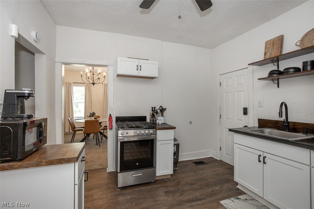 2334 E 97th Street Cleveland OH 44106