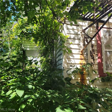 13416 Ashburton Avenue Cleveland OH 44110