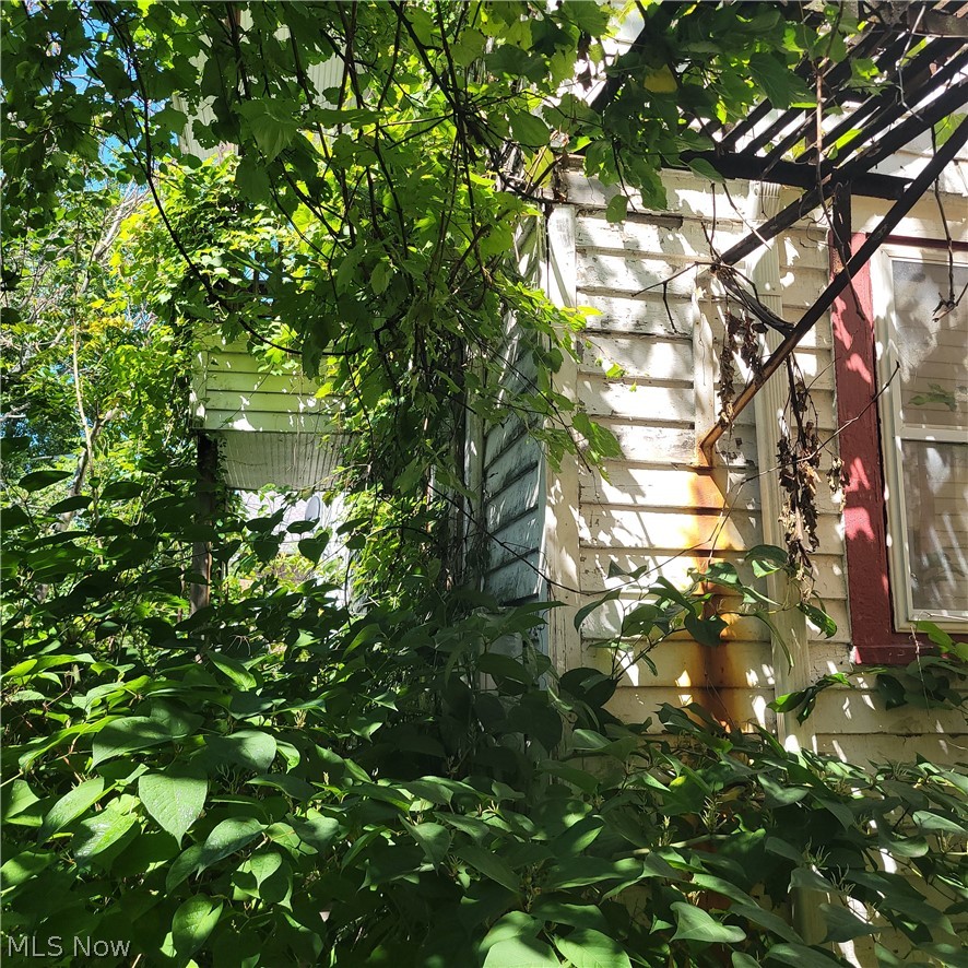 13416 Ashburton Avenue Cleveland OH 44110