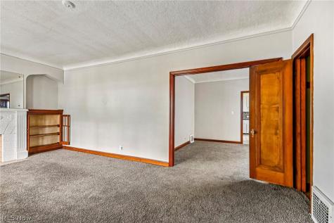 944 Rondel Road Cleveland OH 44110