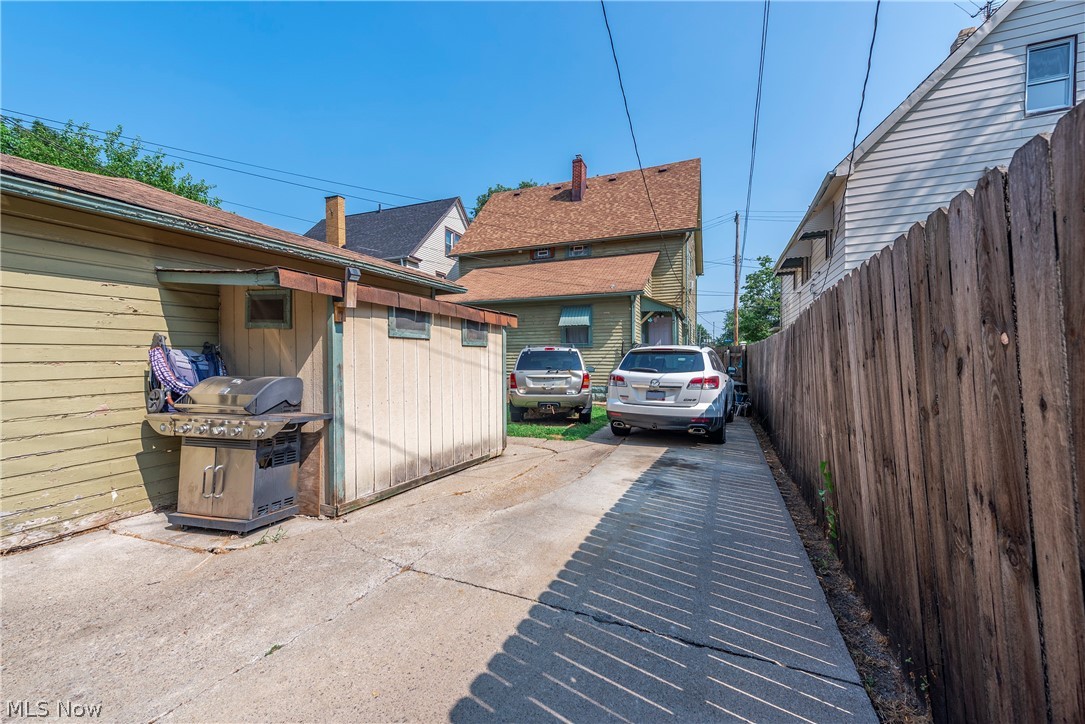 3097 Bradwell Avenue Cleveland OH 44109