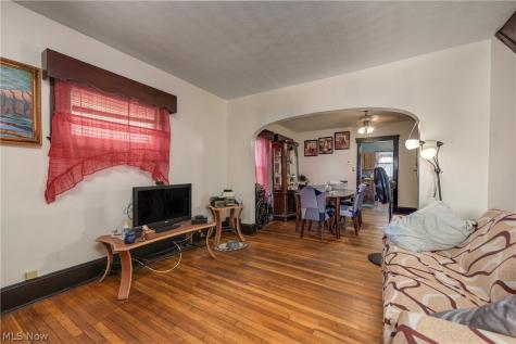 3097 Bradwell Avenue Cleveland OH 44109
