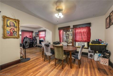 3097 Bradwell Avenue Cleveland OH 44109