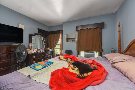 3097 Bradwell Avenue Cleveland OH 44109