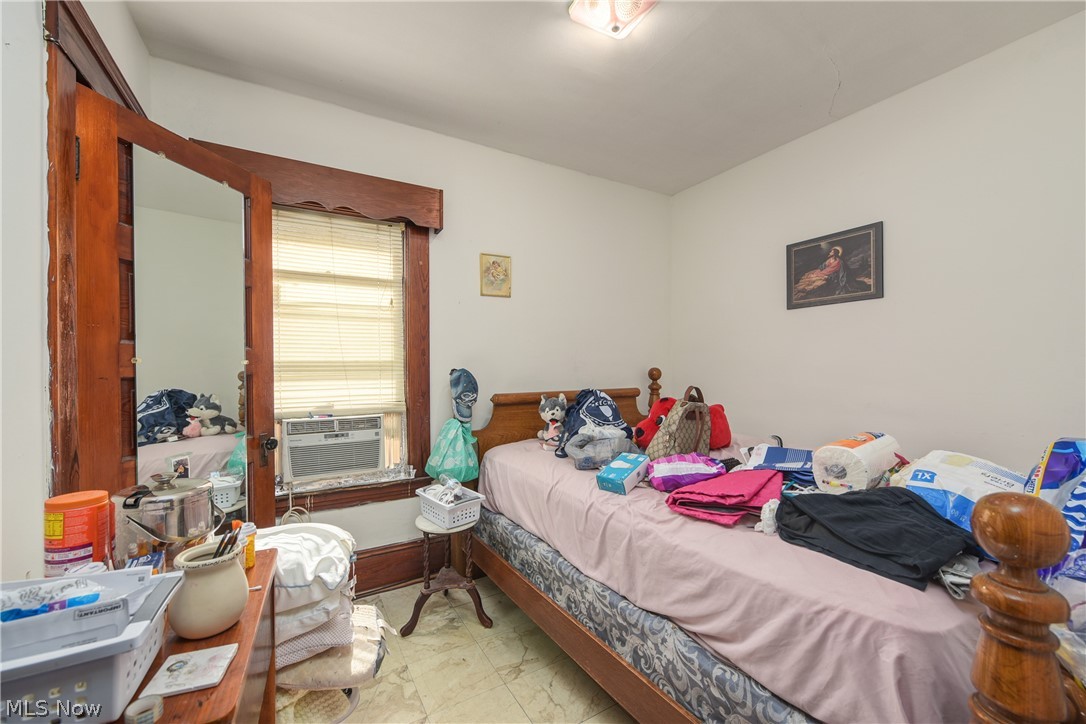 3097 Bradwell Avenue Cleveland OH 44109